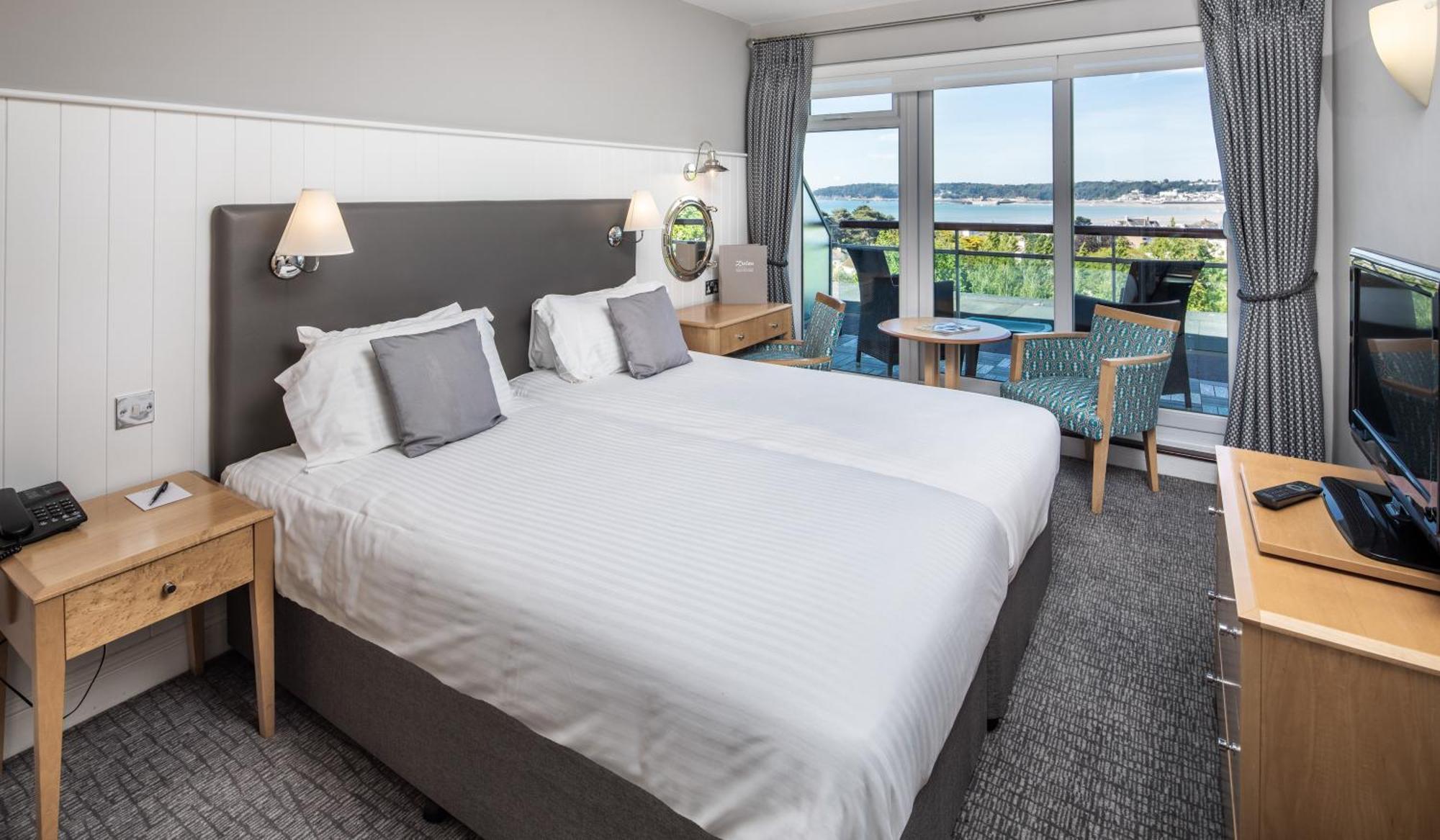 Hotel Cristina St Lawrence Ngoại thất bức ảnh